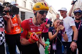 Fredrik Dversnes remporte l'étape